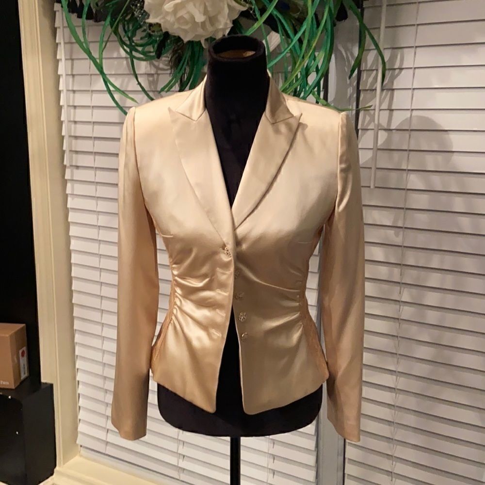 𝅺Kay Unger new york 100% silk jacket